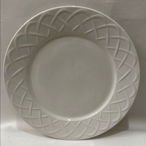 Picnic Oneida White Geometric Dinnerware Serving Platter Plate 12 1/4 In Round - Picture 1 of 10
